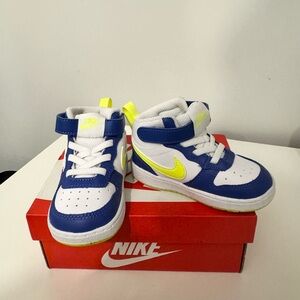 Nike Kids Court Borough Mid 2 6c